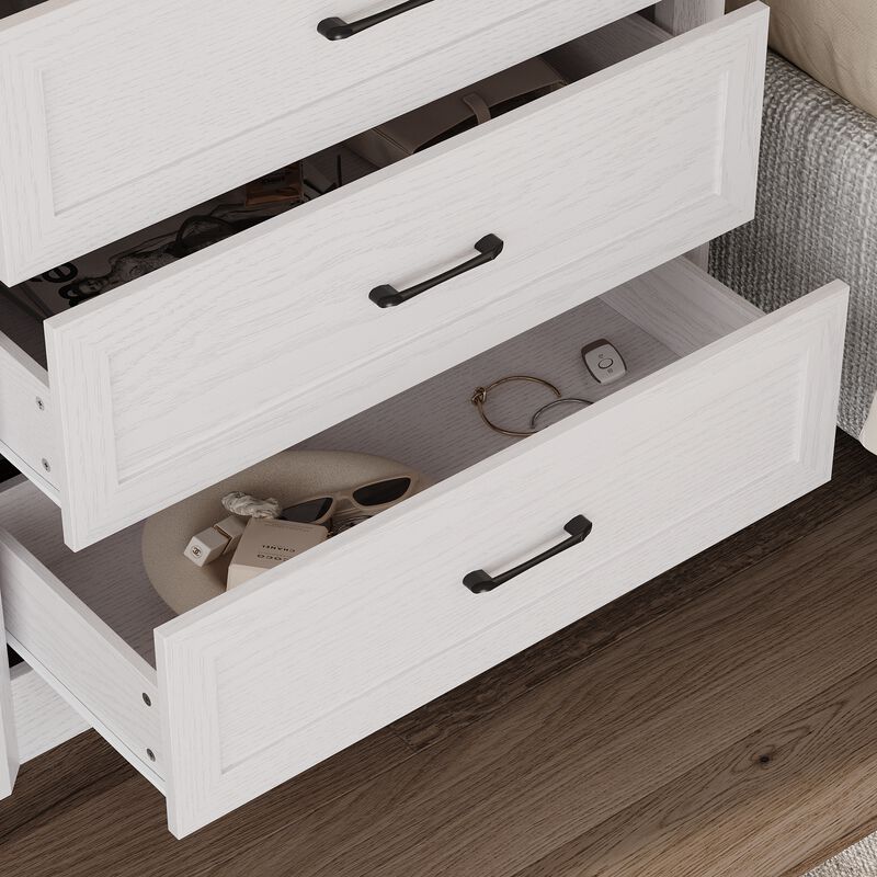 FUFU&GAGA Modern Wooden 3-Drawer Nightstand with Black Straight Pulls and Smooth Surface , (31.5 in. W x 15.7 in. D x 31.5 in. H), White