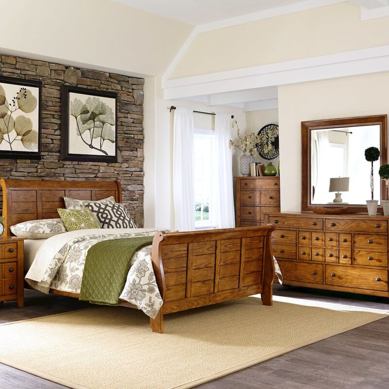Liberty Furniture King Sleigh Bed, Dresser & Mirror, Chest in Rubberwood Solids & Oak Veneers image number 8