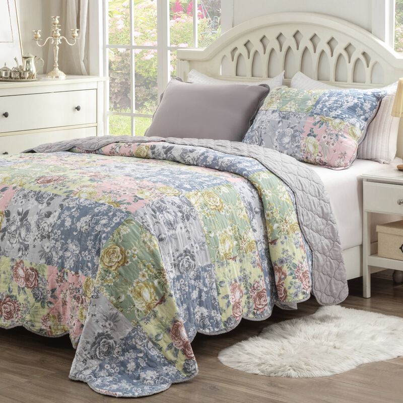 Greenland Home Emma Floral Patchwork Quilted Reversible Pillow Sham, Standard 20x26-inch, Gray