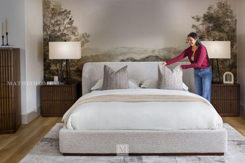 Penny Upholstered Queen Bed image number 2