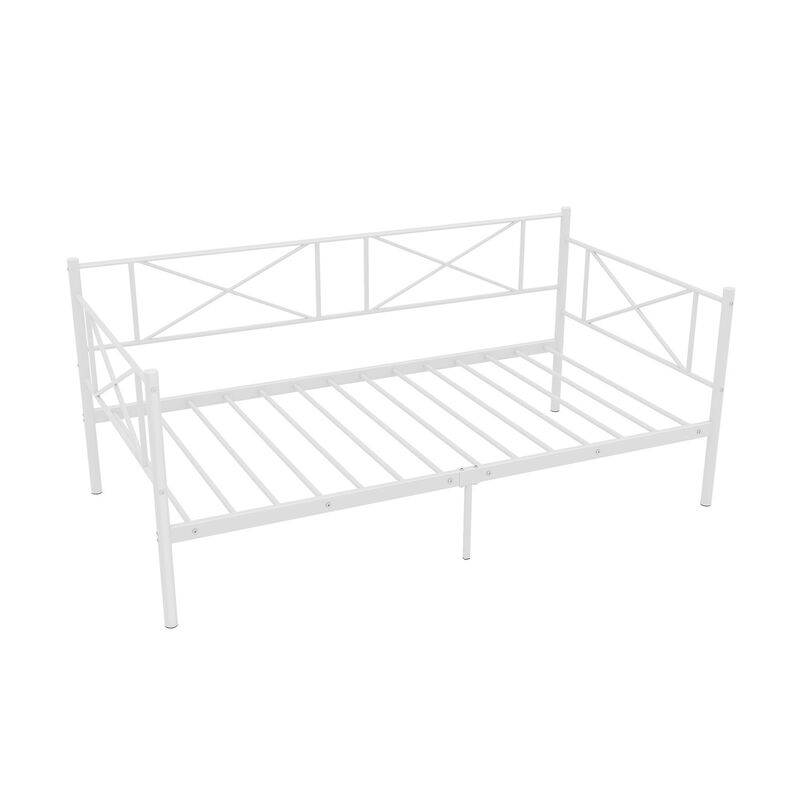 Sturdy Platform Bed with Metal Slat Support &ndash; Durable and Stylish Bedroom Design
