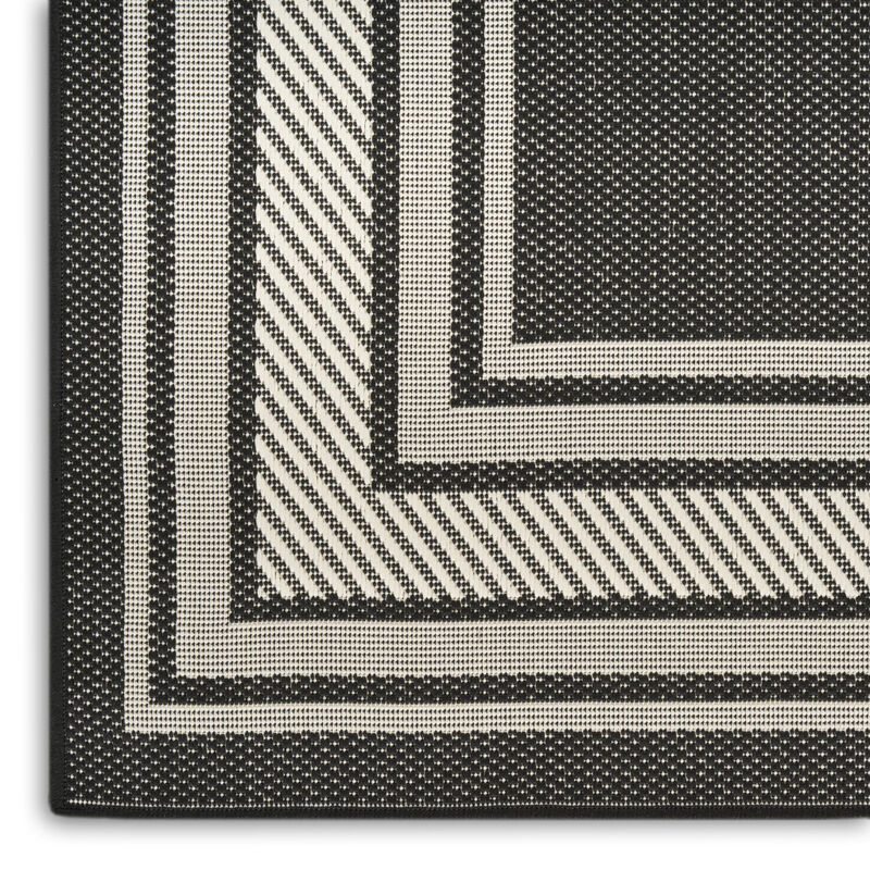 HomeRoots 6' X 9' Black Geometric Indoor Outdoor Area Rug image number 4