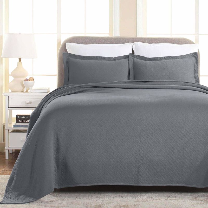 Lightweight Cotton Matelasse Bedspread Set with Matching Shams image number 3