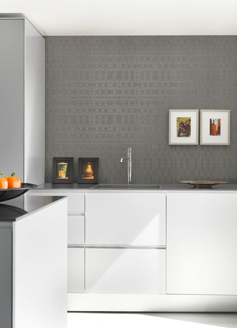 Paititi Sterling Geometric Trellis Wallpaper (Set of 2) image number 2
