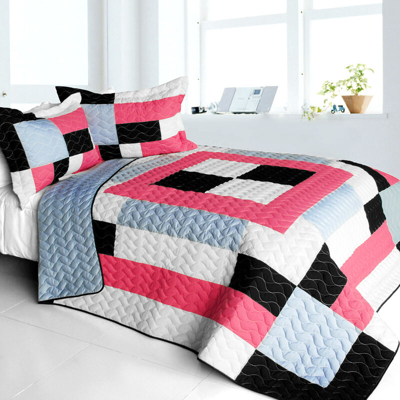 Vermicelli-Quilted Patchwork Quilt Set 3-Piece with Matching Shams image number 0