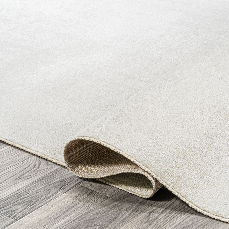 Twyla Classic Solid Low-Pile Machine-Washable Area Rug