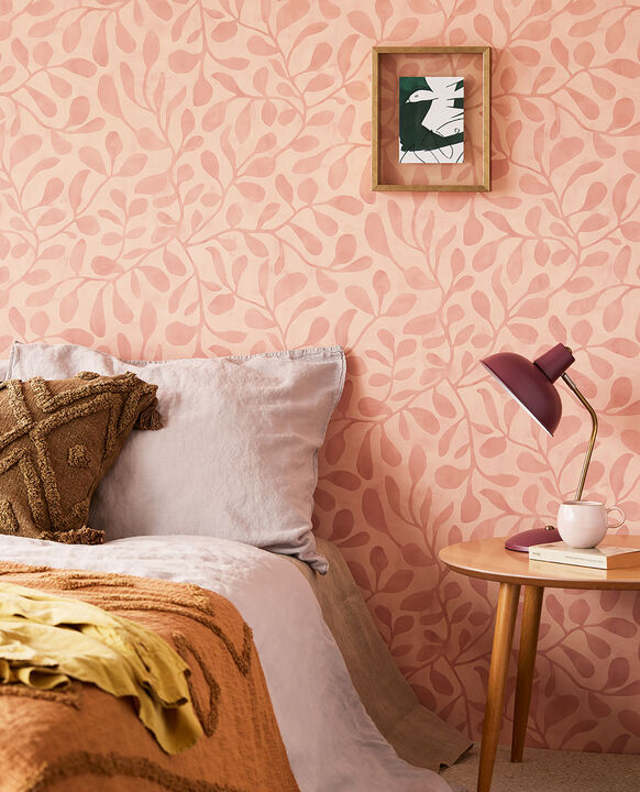 Fiona Pink Leafy Vines Wallpaper