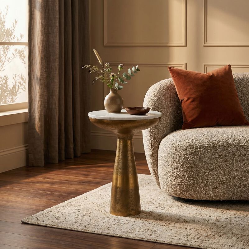 Grand Flare Marble Luxe Table image number 3