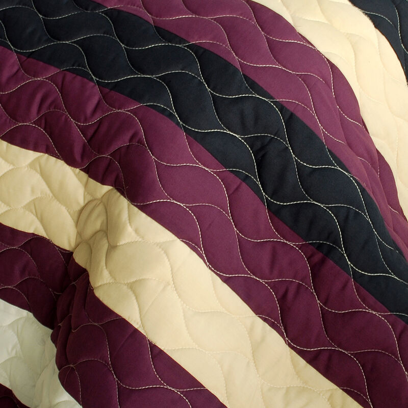 3-Piece Quilted Patchwork Quilt Set with Matching Pillow Shams image number 3