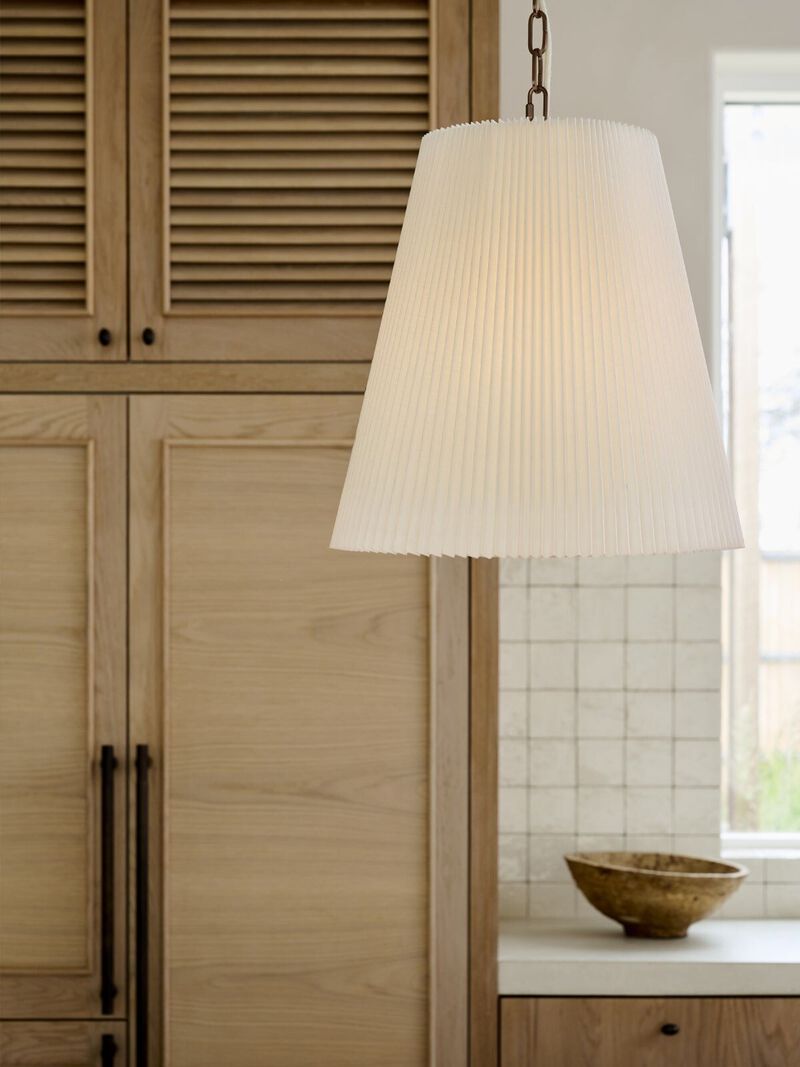 Beacon Lighting Amici 1-Light Pendant Light with Pleated Linen Shade Modern Ceiling Pendant image number 2