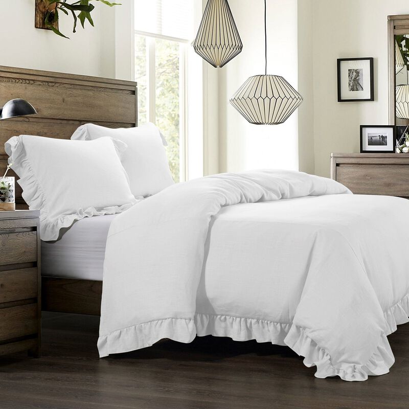 Lily White Queen Duvet Cover Set image number 1