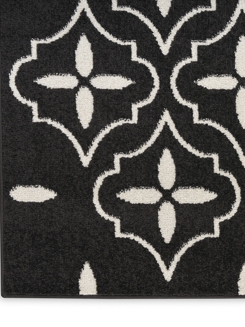 Nourison Essentials NRE04 Black/Ivory 6' x 9' Rug