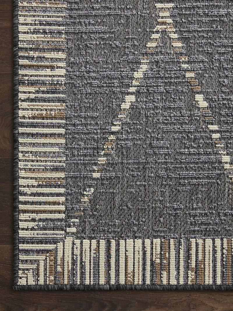 Rainier RAI09 2'3" x 7'7" Rug