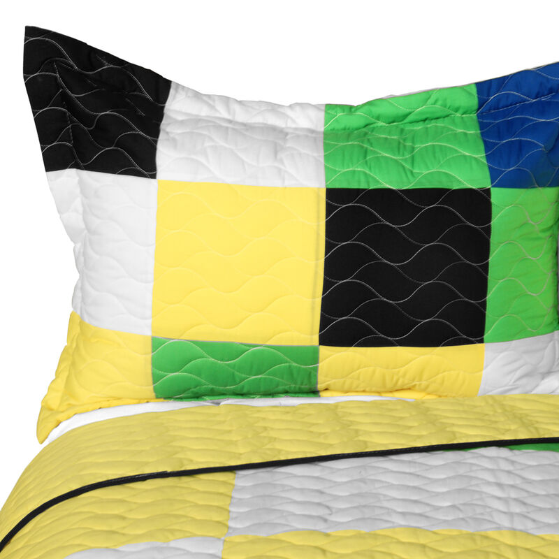 Queen Size 3-Piece Vermicelli Quilted Patchwork Quilt Set with Shams image number 2