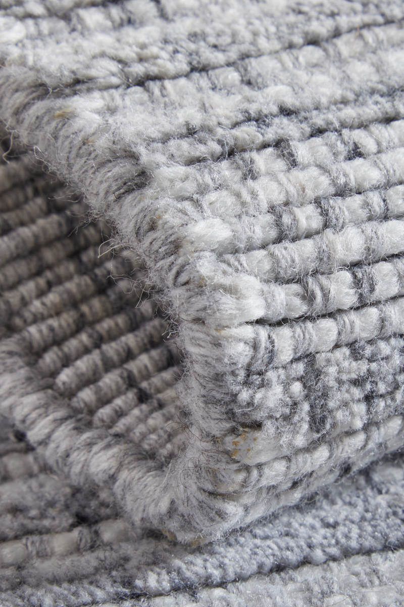 Highview T8018 Gray 9'6" x 13'6" Rug by Thom Filicia image number 2