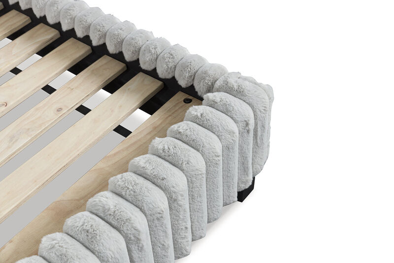 Birmonton California King Upholstered Bed image number 3