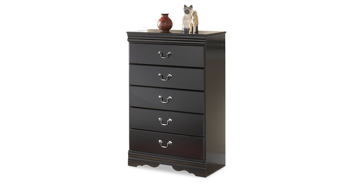 Huey Vineyard Chest of Drawers