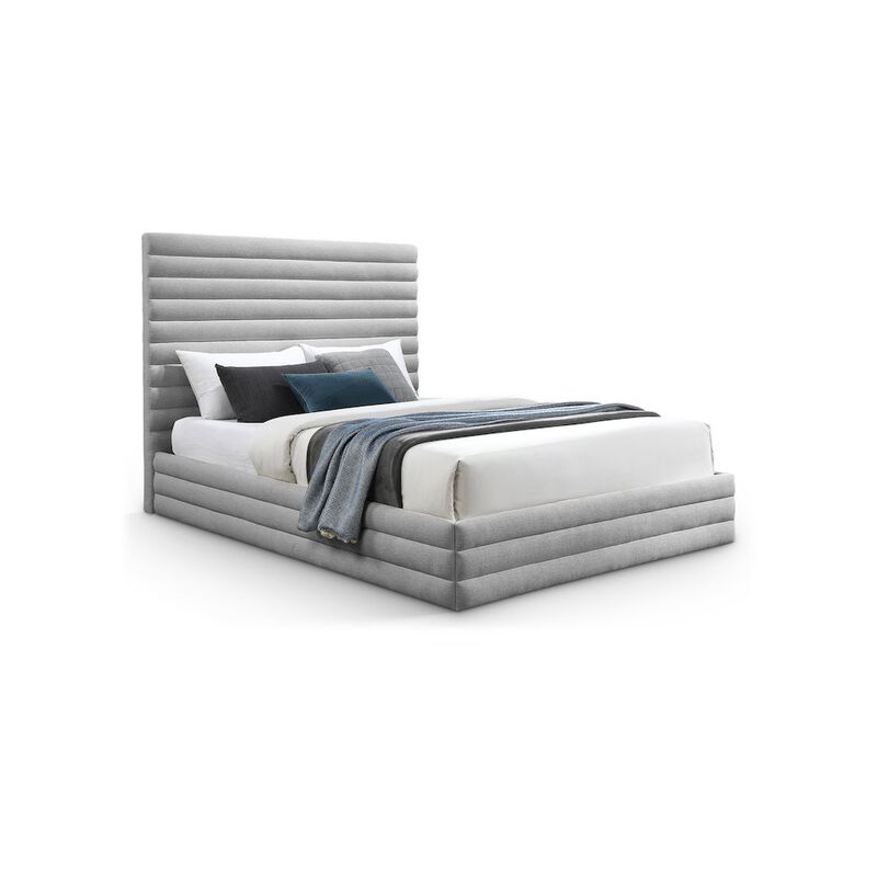 Meridian Furniture Maxwell Grey Linen Textured Fabric Queen Bed