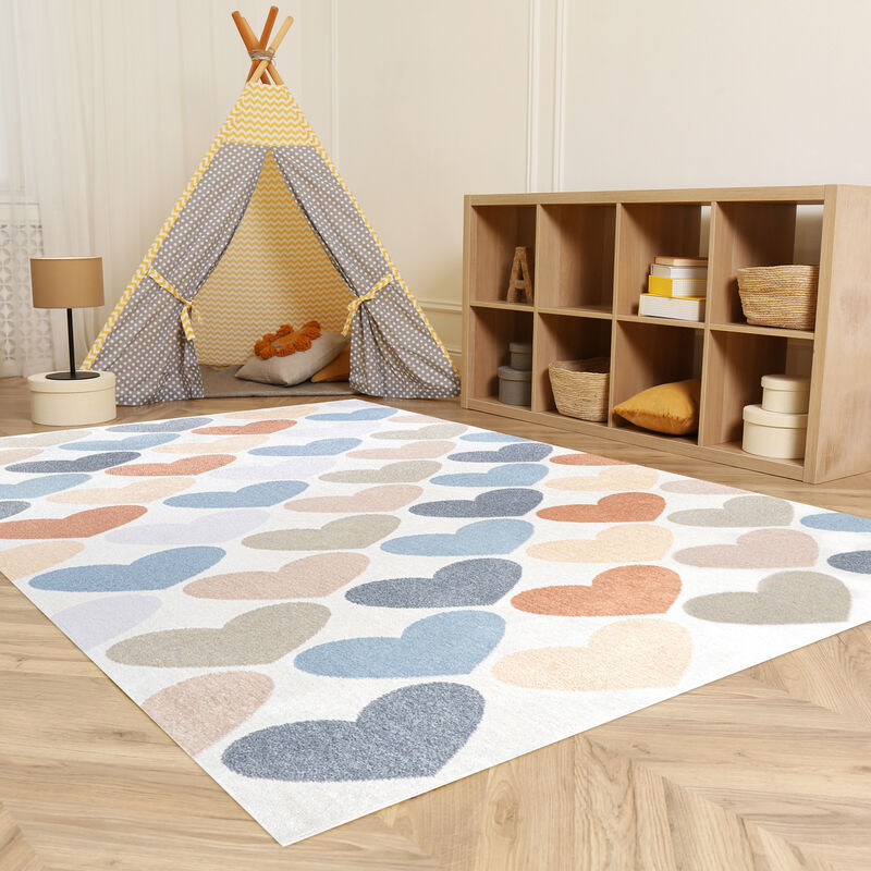 Dila Modern Hearts Geometric Machine-Washable Area Rug