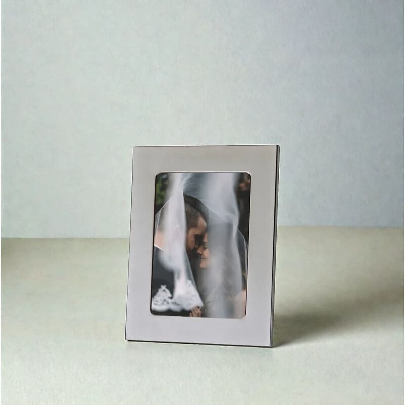 Silhouette Photo Frame - 5" x 7" image number 1