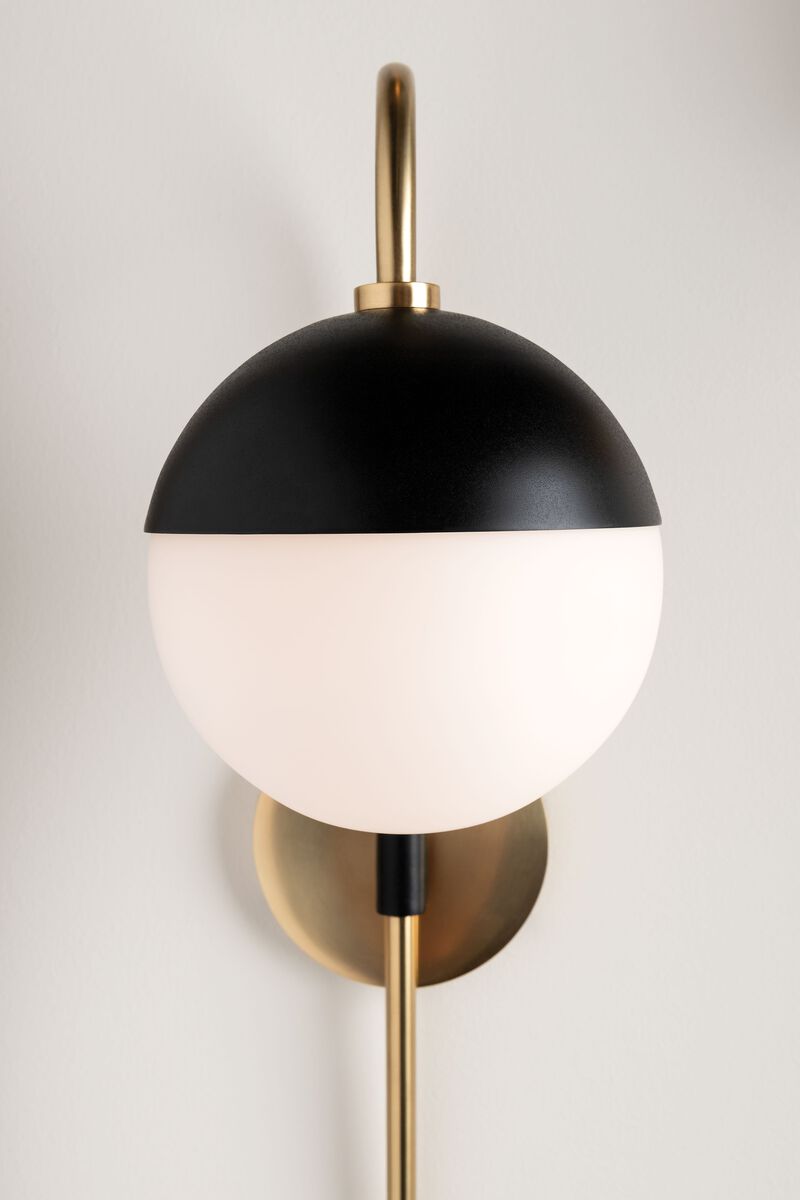 Renee Plug-In Sconce image number 2