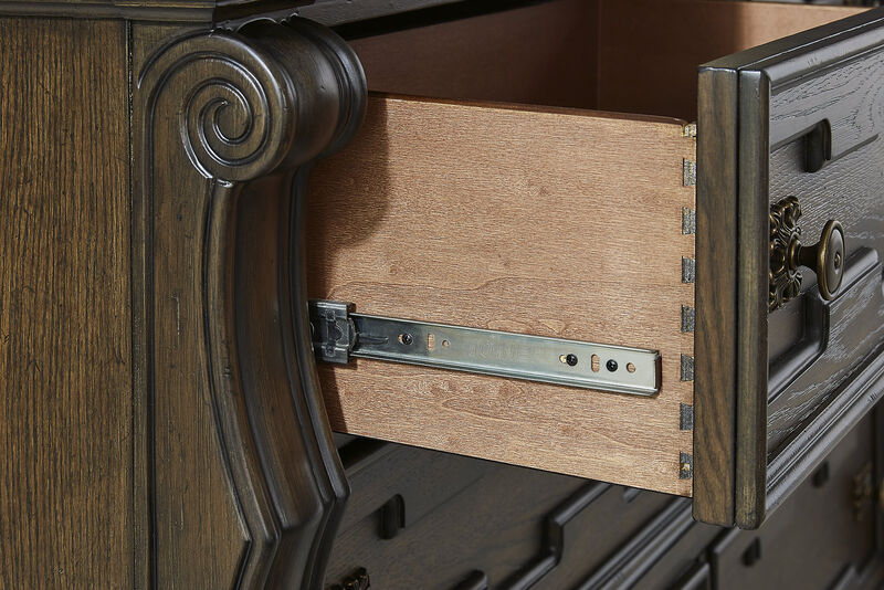 Maylee Chest of Drawers image number 5