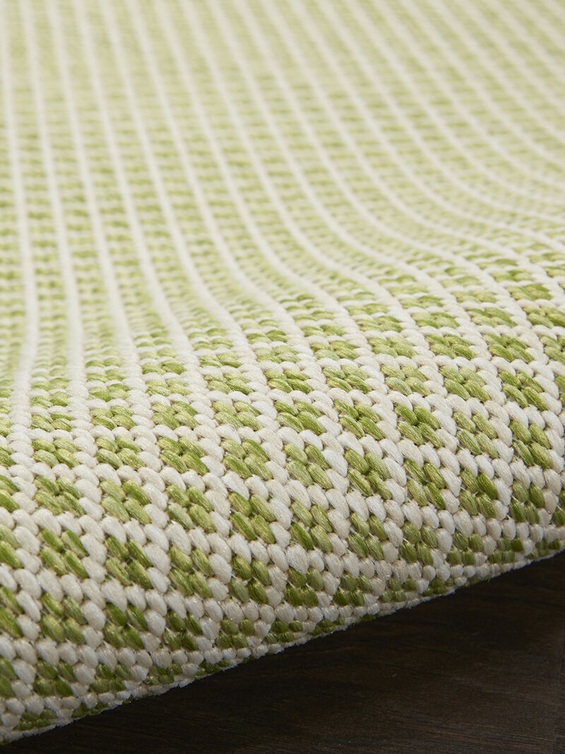 Courtyard COU01 Ivory/Green 8' x 10' Rug