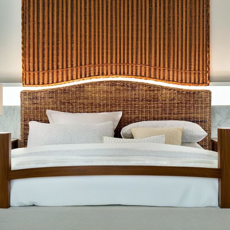 FurniFact Elegant Brown Queen Size Headboard with Coastal Design for a Stylish Bedroom