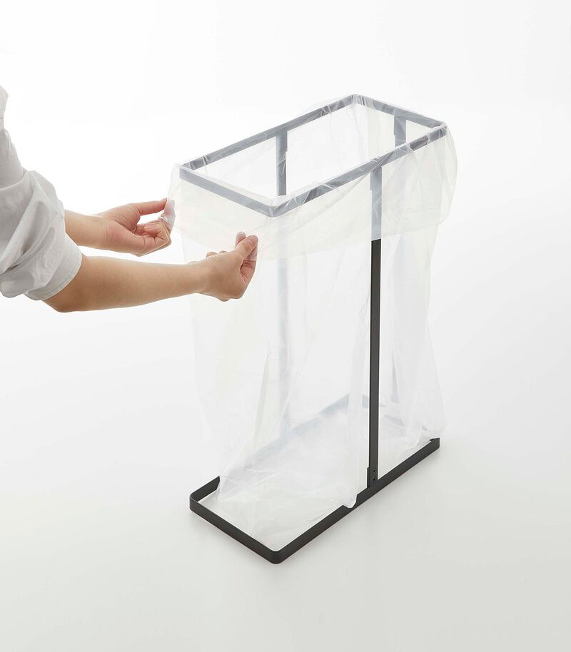 Lidded Garbage Bag Holder - Steel image number 7