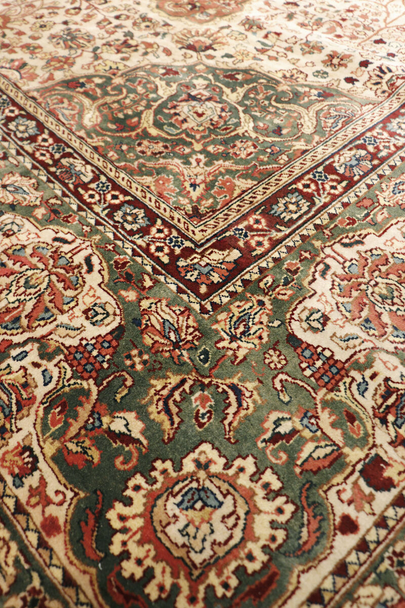 Pasargad Home Agra Hand-Knotted Lamb's Wool Area Rug image number 2