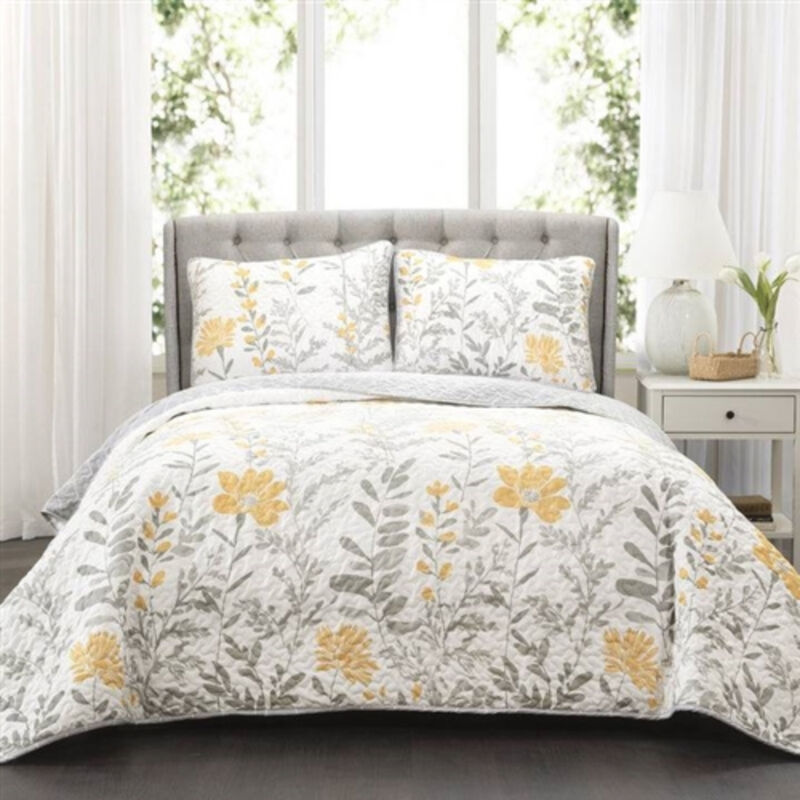 Thin Floral Quilt Set Cotton Polyester Blend for Stylish Bedding and Comfort