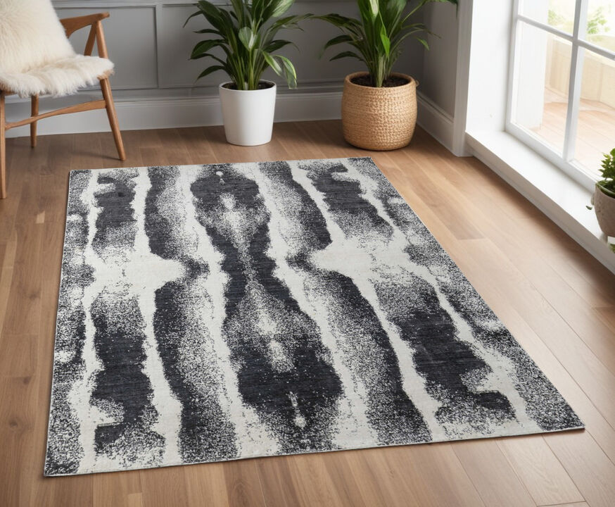 HomeRoots Abstract Hand Woven Area Rug