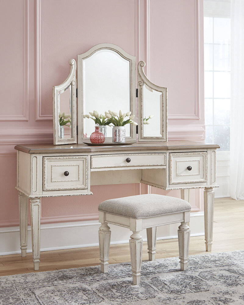 Realyn Vanity Set image number 1