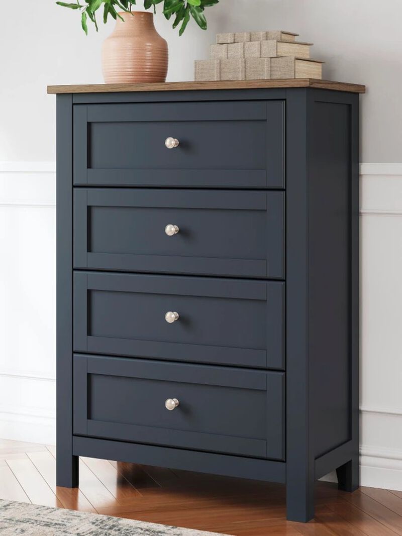 Landocken Chest of Drawers image number 2
