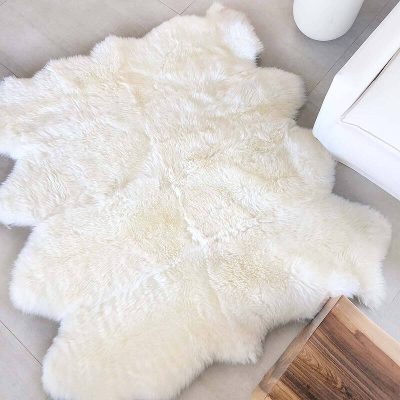 Genuine Sheepskin Rug "Octo" (5' 11'' x 5' 11'') – Soft & Fluffy Eight Pelt Lambskin Rug - Made in Argentina