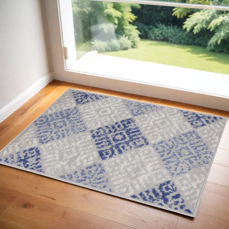 HomeRoots Geometric Area Rug image number 1