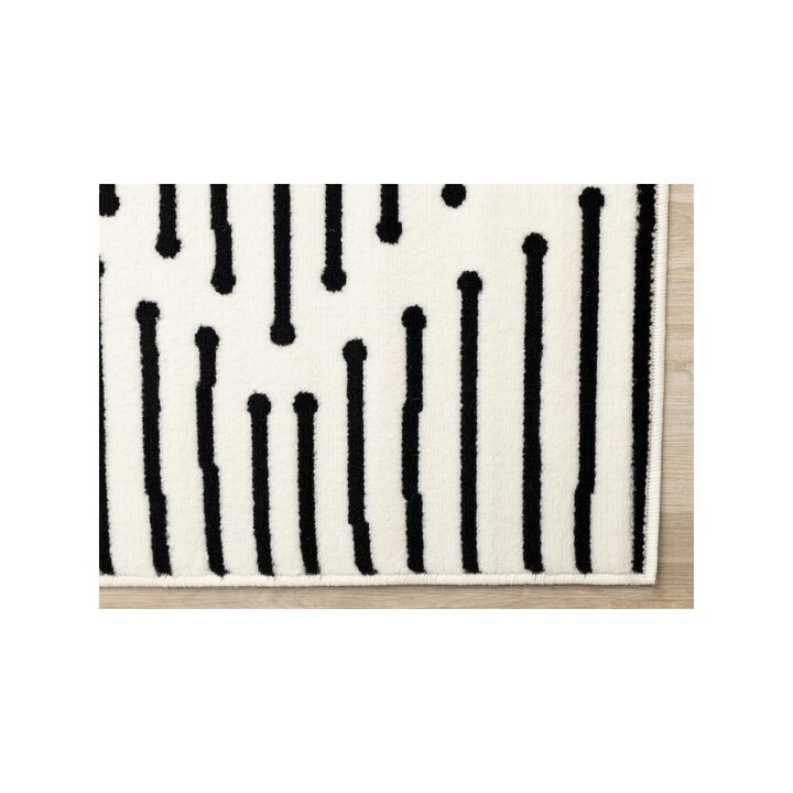 Novelle Home Functional Style Black White Geometric Area Rug, 4'7 x 6'7