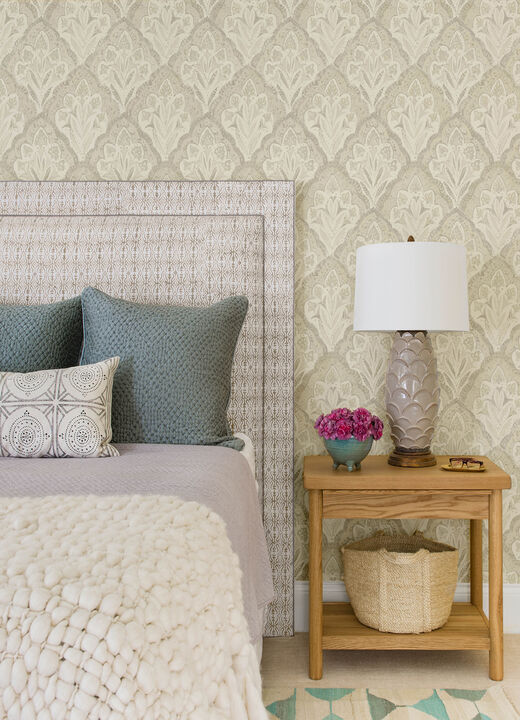 Mimir Dove Quilted Damask Wallpaper