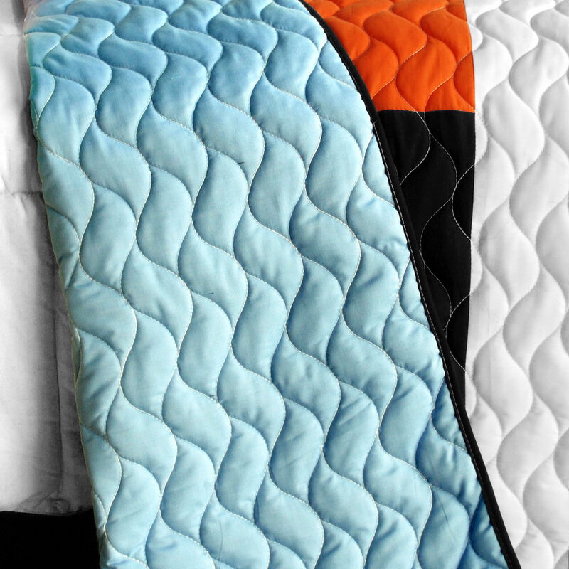 Queen Size 3-Piece Quilted Patchwork Quilt Set with Matching Shams image number 3