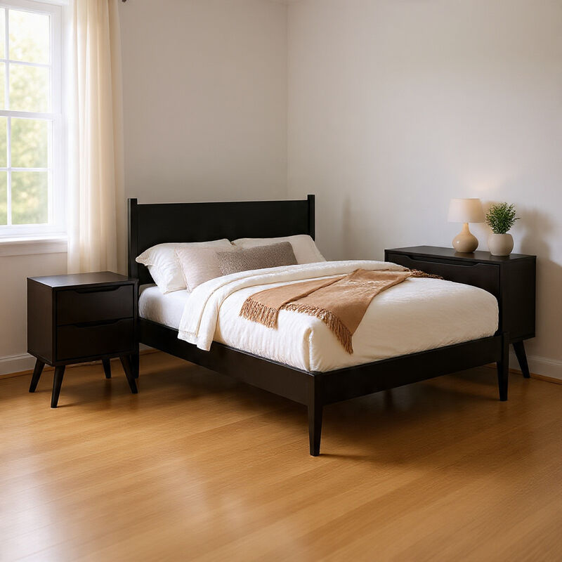 Bedroom Set in Wood &ndash; 3 Piece Set with 2 Nightstands image number 8