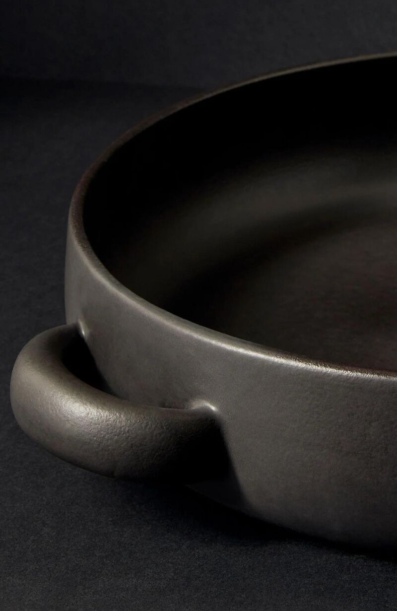 Stoneware Serving Plate With Handles 13.4" image number 2