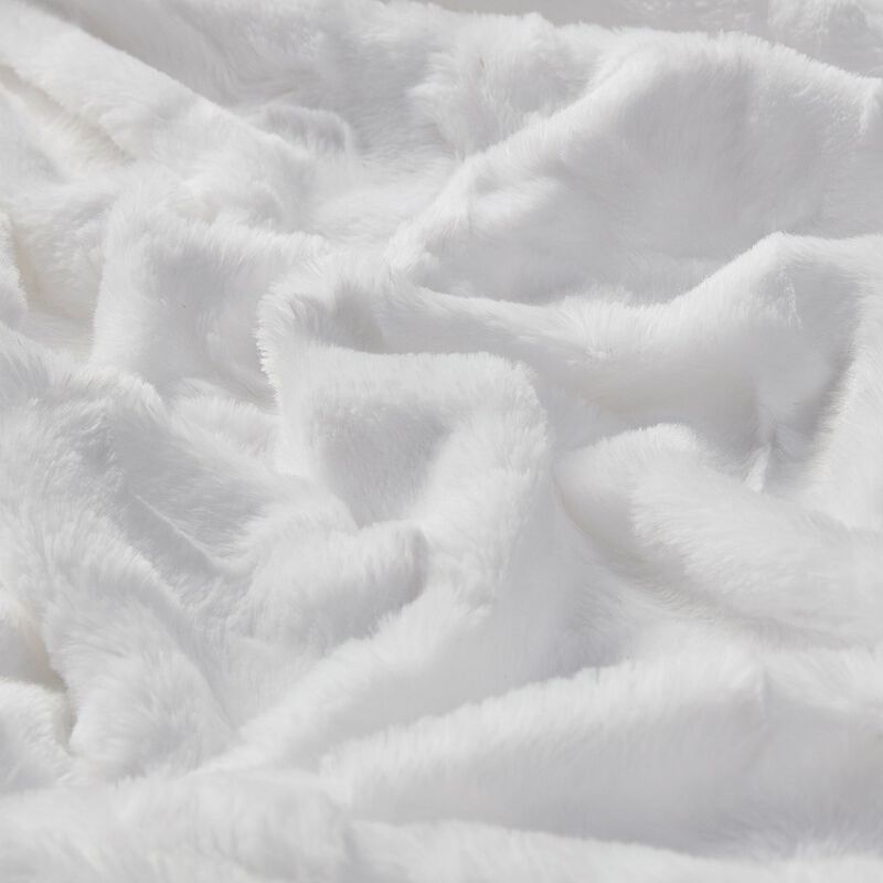 Gracie Mills Shawn Brushed Faux Fur to Mink Oversized Throw