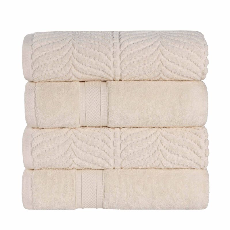 Plush Zero Twist Cotton Bath Towels Set of 4 for Bathroom Use image number 0