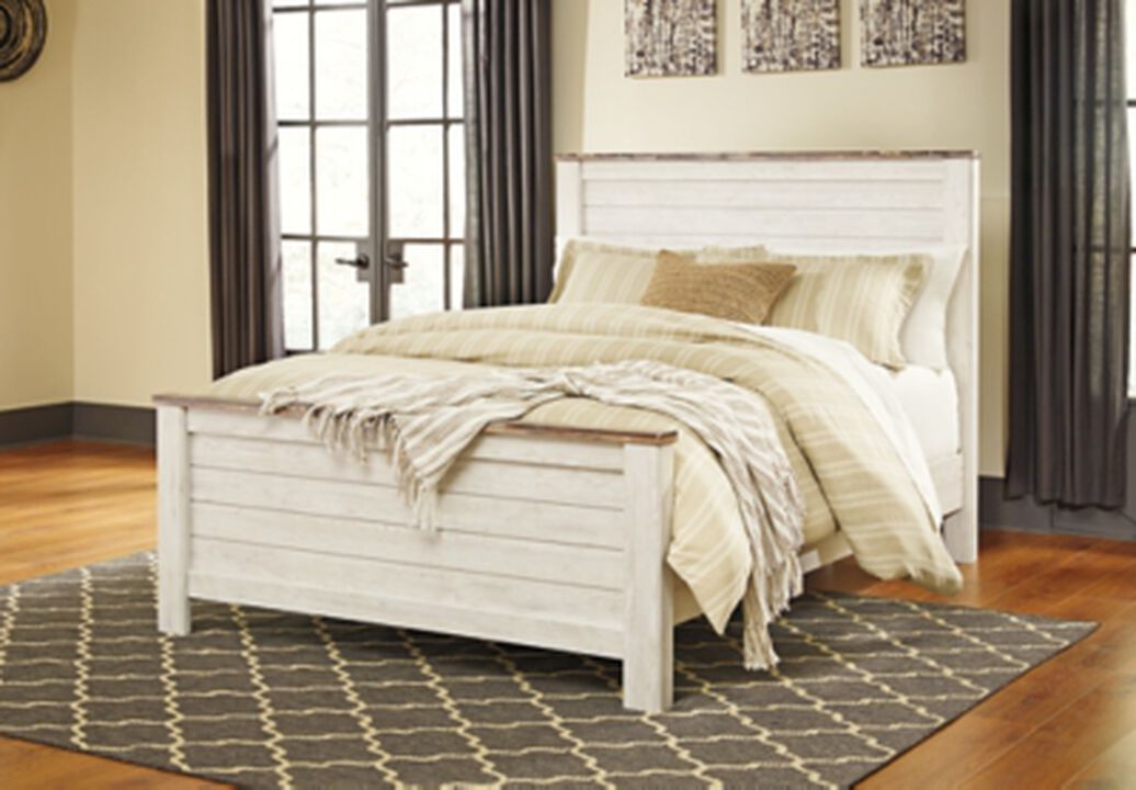 Willowton King Panel Bed