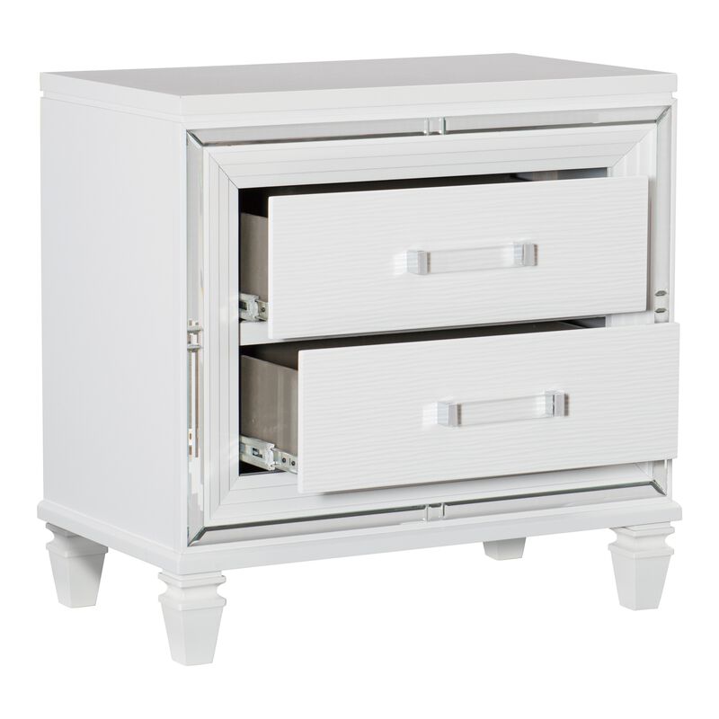 Queen Bedroom Set, White Wood, 3 Piece Set with 2 Nightstands image number 6
