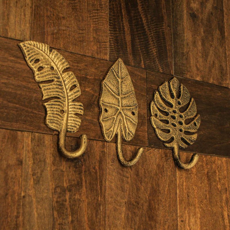 Zeckos Tropical Leaf Metal Wall Art - Set of 3 Decorative Wall Hooks, Gold Finish - Charming 6.25" Leaves - Functional Wall Art Storage Solution for Keys, Coats, Towels image number 5