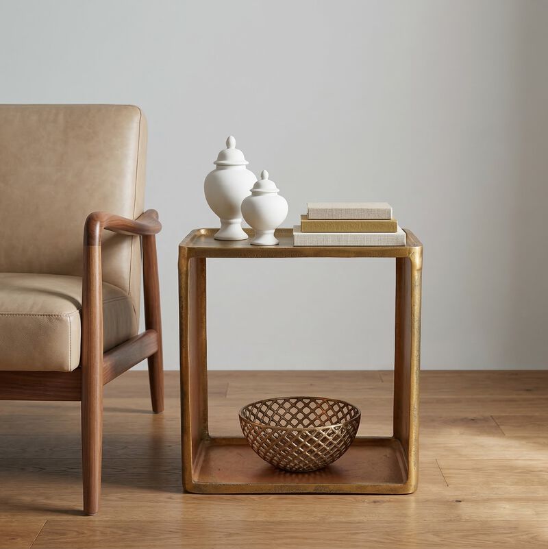 DERWANT SIDE TABLE ANTIQUE BRASS image number 4