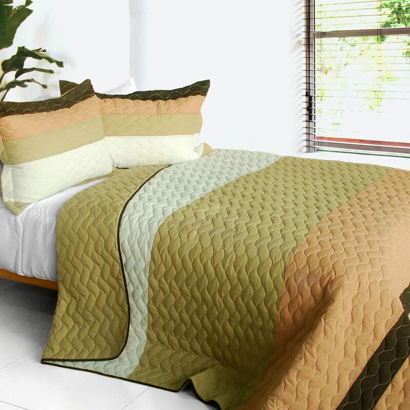 Reversible 3 Piece Vermicelli-Quilted Patchwork Quilt Set with Hand-Stitched Design-Brown image number 0
