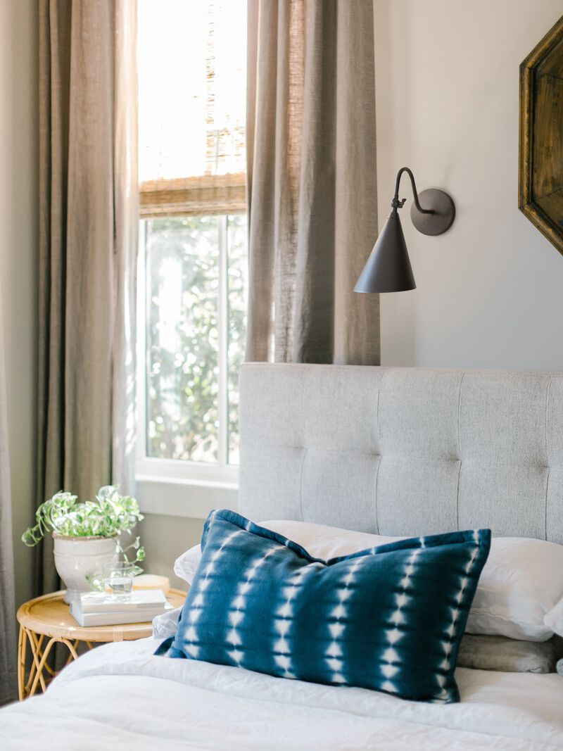 Lupe Wall Sconce image number 2