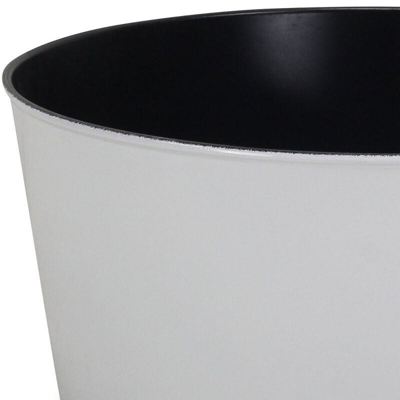 Round Plastic Planter Pot &ndash; Versatile Indoor or Outdoor Plant Container